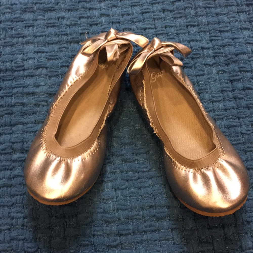 Toddler gray ballet flats